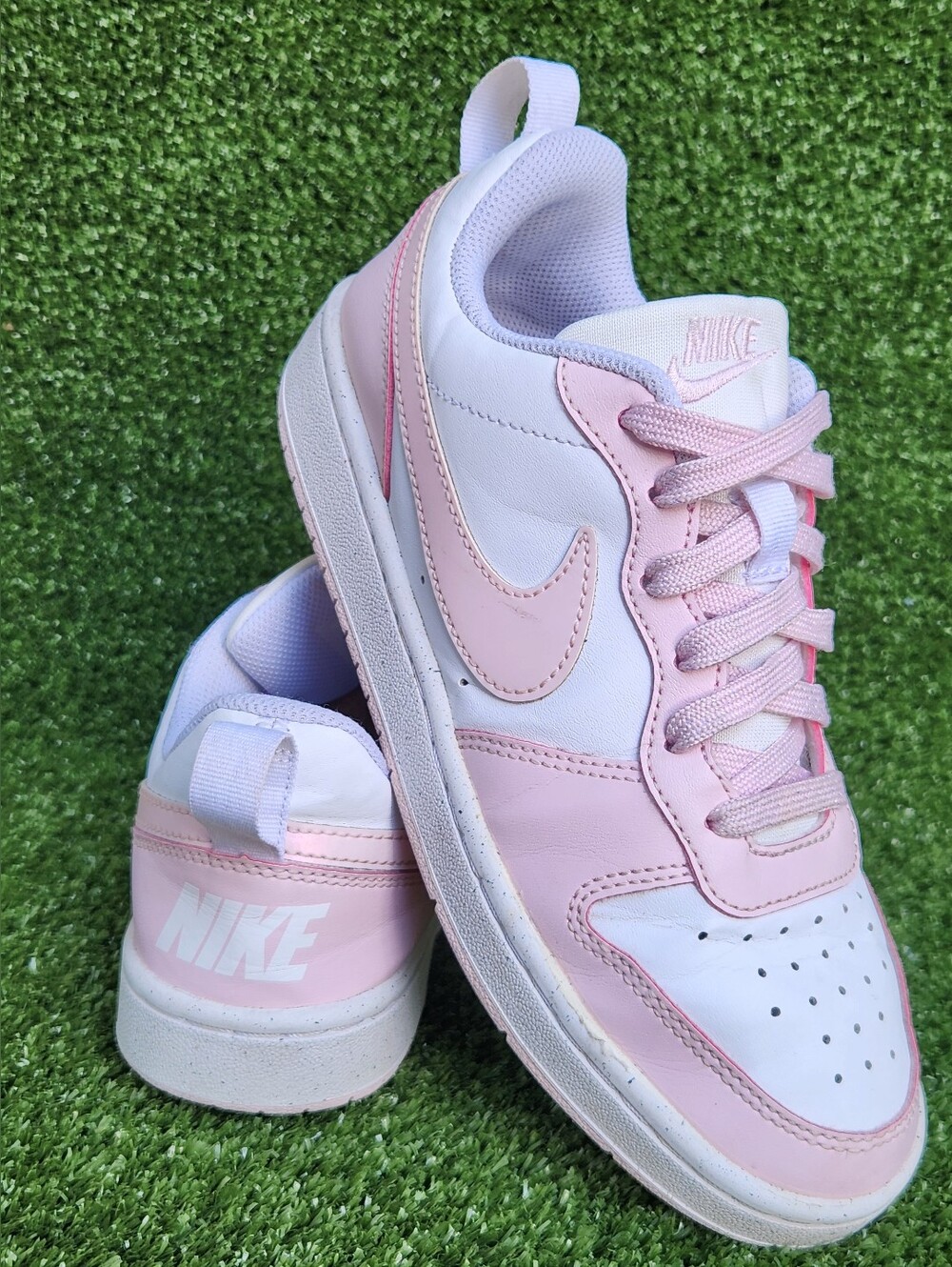 Nike Court Borough Low Big Girls Size 4 Athletic Casual Leather Sneakers Shoes